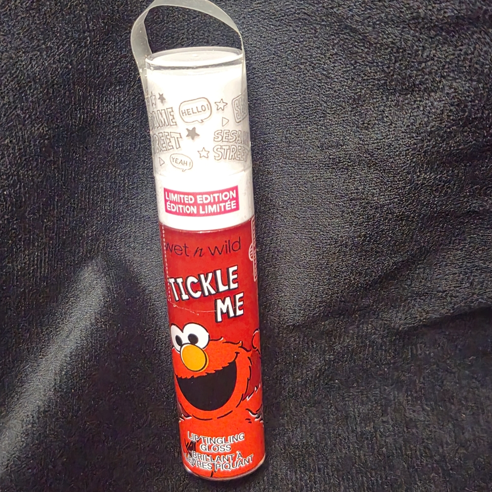Wet n Wild Sesame Street Elmo Tickle Me Lip Gloss Limited Edition New
